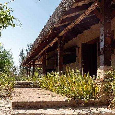 Demeure De La Compagnie Generale Des Huiles Precieuses Ifaty Exterior foto